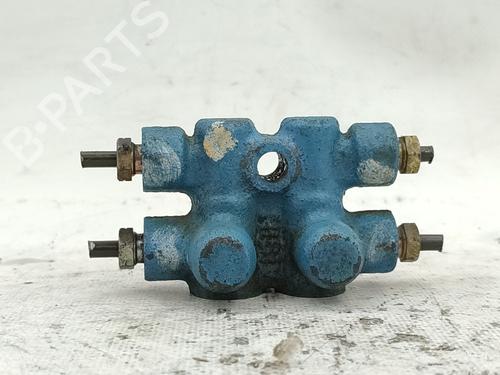 Used Brake master cylinder VOLVO S40 I (644) [1995-2004]  30833874