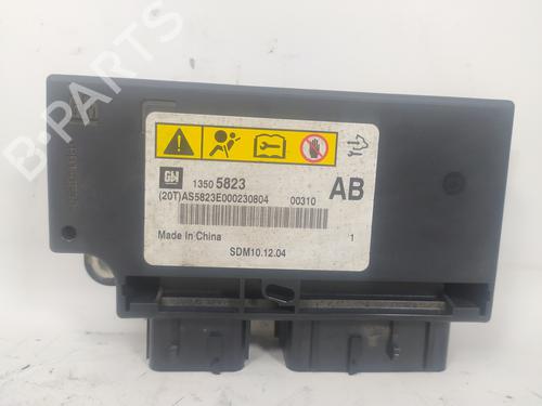 Airbag styreenhed CHEVROLET CRUZE (J300) 2.0 CDI (125 hp) 8196515