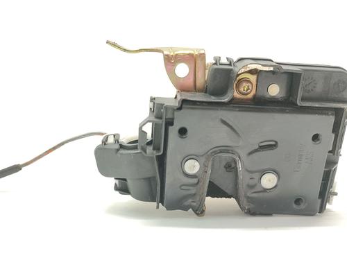 Højre fortil lås Højre fortil lås SEAT INCA (6K9) 1.9 SDI (64 hp) 39884060 39884060