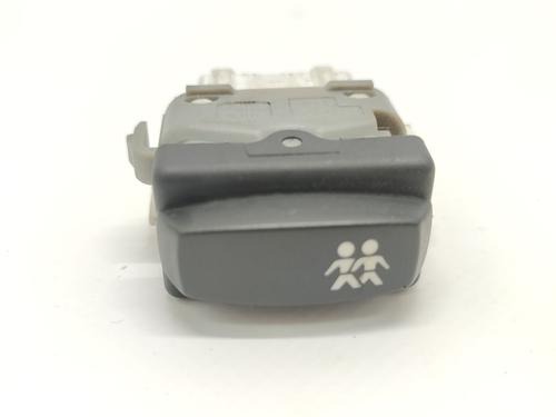 Used Switch Switch RENAULT LAGUNA II (BG0/1_) 1.9 dCi (BG08, BG0G) (120 hp) 33832053 33832053