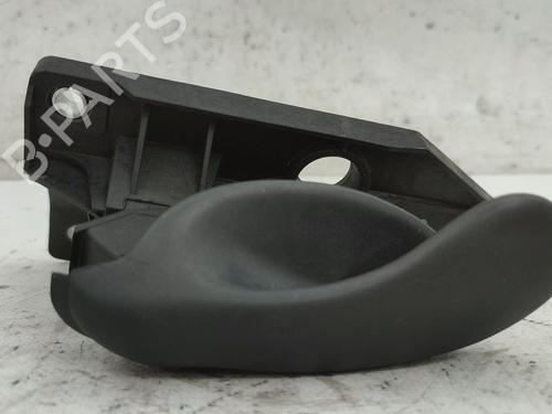 Venstre fortil invendig håndtag FIAT BRAVA (182_) 1.9 JTD (100 hp) 26299772