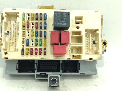 Used Fuse box Fuse box FIAT STILO (192_) 1.9 JTD (192_XE1A) (115 hp) 33965067 33965067