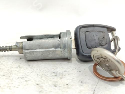 ignition-barrel-opel-astra-g-hatchback-t98-1998-1999-2000-2001-2002-2003-2004-2005-2006-2007-2008-2009-37239851 main image