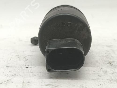 Ruitensproeierpomp BMW 3 (E46) 320 d (136 hp) 30053665