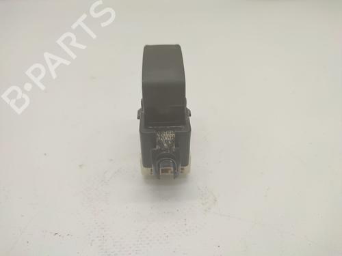 Used Right rear window switch NISSAN X-TRAIL I (T30) 2.2 dCi 4x4 (136 hp) 26175852