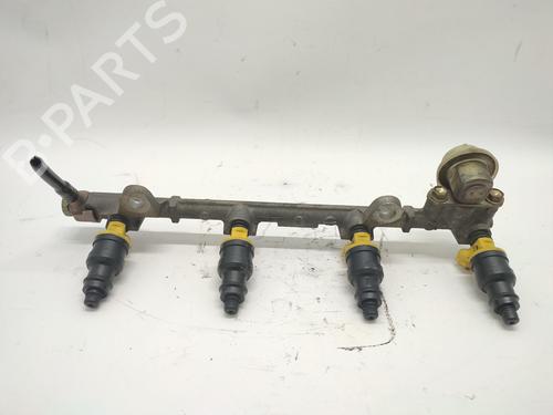 Used Injection rail Injection rail TOYOTA AVENSIS (_T22_) 1.6 i (AT220_, AT220R) (101 hp) 33989449 33989449
