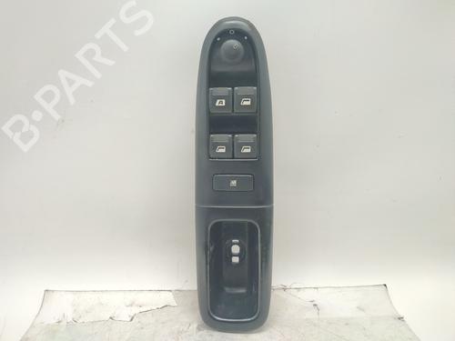 Used Left front window switch Left front window switch PEUGEOT 406 Break (8E/F) 2.0 HDI 110 (109 hp) 33427887 33427887