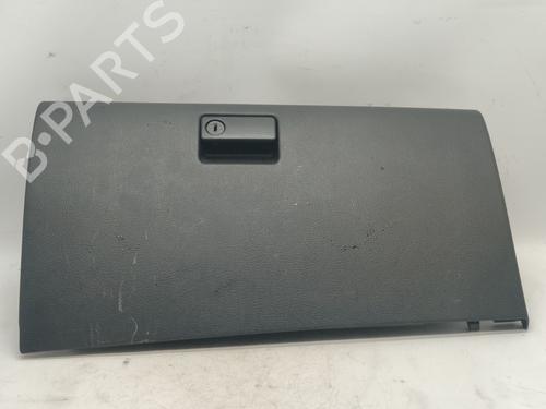 Używane Schowek pasażera MAZDA 6 Hatchback (GG) 2.0 DI (GG14) (136 hp) 16478060