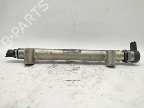 Sprederrør KIA CARENS III MPV (UN) 2.0 CRDi 140 (140 hp) 30136404