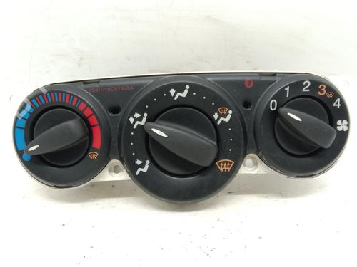 AC-Styringsenhed/Manøvreenhed FORD FOCUS I (DAW, DBW) 1.6 16V (100 hp) 26549832