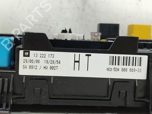 Sikringsdåse OPEL ASTRA H GTC (A04) 1.9 CDTI (L08) | BP28586990E1