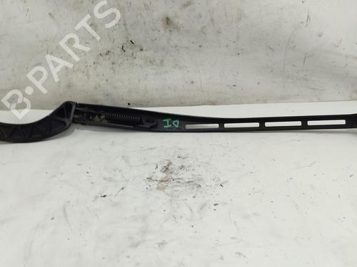 Used Front windshield wiper arm AUDI A4 B6 (8E2) 2.5 TDI (163 hp) 26926811