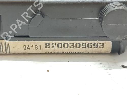 Fuse box RENAULT GRAND SCÉNIC II (JM0/1_) 1.9 dCi (JM0G, JM12, JM1G, JM2C) | BP29921121E1