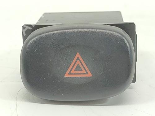 Used Warning switch HYUNDAI ACCENT I (X-3) 1.3 i 12V (84 hp) 15581622