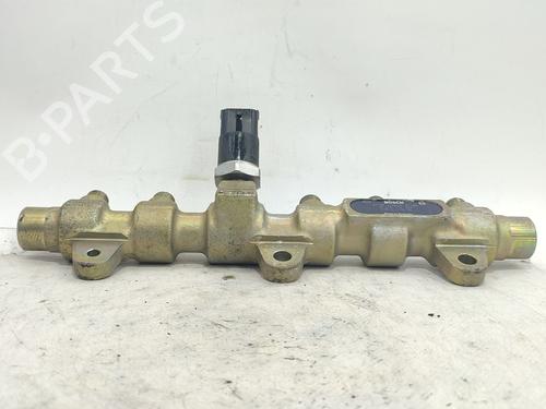 Rail D'Injecteurs FIAT MAREA (185_) 1.9 JTD 105 (185AXN1A) (105 hp) 32998007
