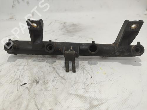 Used Injection rail CITROËN C3 I (FC_, FN_) 1.4 i (73 hp) 16735052