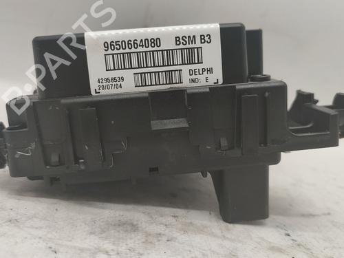 Fuse box PEUGEOT 807 (EB_) 2.0 HDi | BP26167438E1