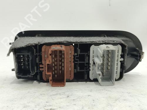 Left front window switch RENAULT MEGANE II (BM0/1_, CM0/1_) 1.5 dCi (BM02, BM13, BM2A, CM02, CM13) | BP29342803I27 