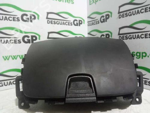 Used Glove box CHEVROLET CRUZE Hatchback (J305) 2.0 CDI (163 hp) 7149444