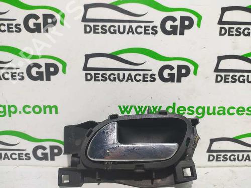 Used Rear left interior door handle PEUGEOT 407 (6D_) 2.0 HDi (6DRHRH) (140 hp) 7147956