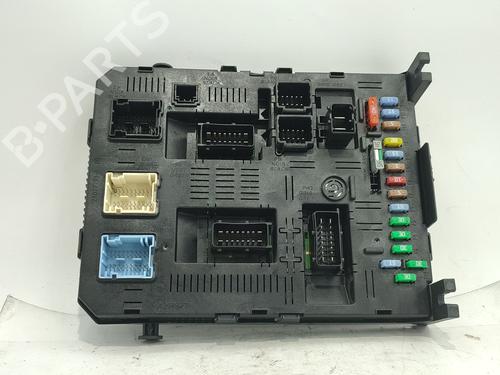 Used Fuse box PEUGEOT 307 SW (3H) 2.0 HDi 135 (136 hp) 32028003