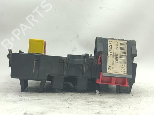 Fuse box OPEL VECTRA C (Z02) 2.2 DTI 16V (F69) | BP31055055E1