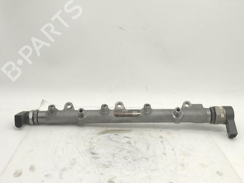 Rail D'Injecteurs BMW 5 (E60) 520 d (163 hp) 31998492