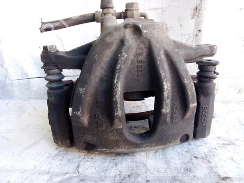 Used Right front brake caliper TOYOTA AVENSIS (_T25_) [2003-2008]  18882368