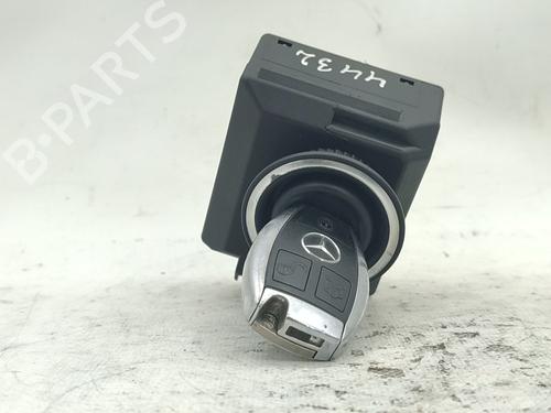 Used Ignition barrel MERCEDES-BENZ E-CLASS (W212) E 200 CDI / BlueTEC (212.005, 212.006) (136 hp) 30686277
