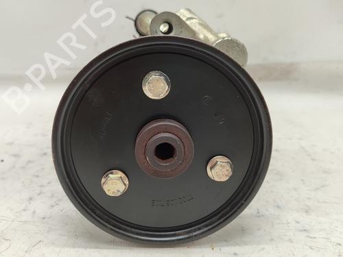 Used Steering pump RENAULT MEGANE I Classic (LA0/1_) [1996-2008]  21801752