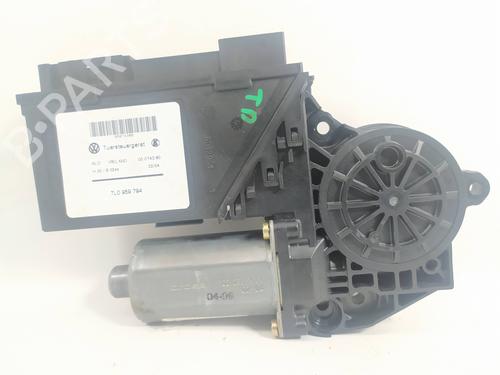 Used Right rear window motor VW TOUAREG (7LA, 7L6, 7L7) 2.5 R5 TDI (174 hp) 8668229