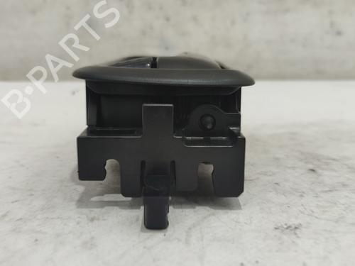 Front left interior door handle SUZUKI GRAND VITARA II (JT, TE, TD) 1.9 DDiS All-wheel Drive (JT419, TD44, JB419WD, JB419XD,... | BP27211793I13 