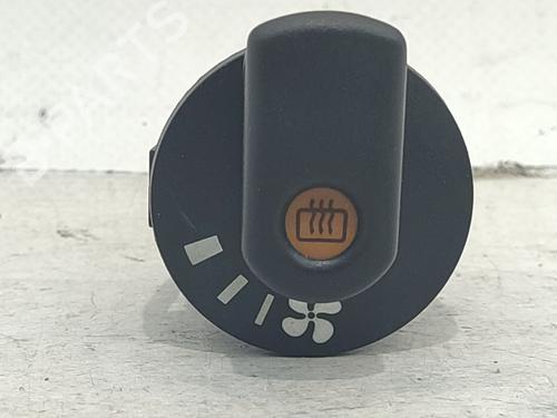 Used Climate control Climate control OPEL KADETT E Hatchback (T85) 1.6 S (C08, C48, D08, D48) (82 hp) 33240503 33240503