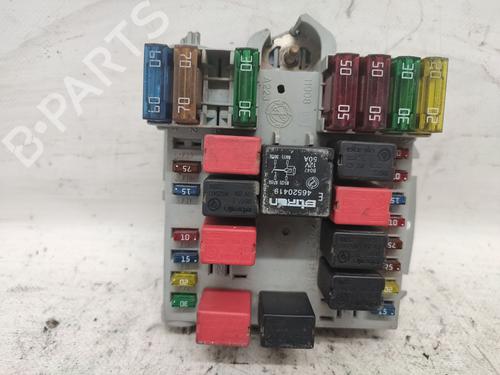 Boîte à Fusibles FIAT STILO Multi Wagon (192_) 1.9 JTD 51724394