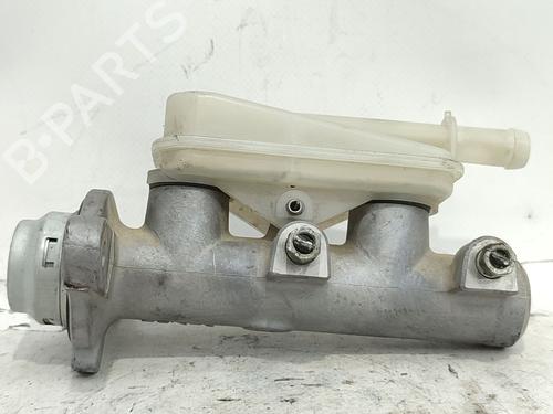 Used Brake master cylinder NISSAN NV200 Van 1.5 dCi 85 (M20, M20N, M20M) (86 hp) 33053946