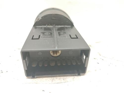 Headlight switch VW POLO (9N_, 9A_) 1.9 SDI | BP27673364I24 