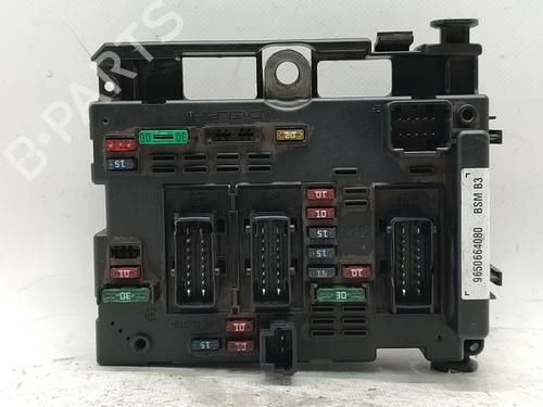 Used Fuse box PEUGEOT 307 Break (3E) 2.0 HDI 110 (107 hp) 30810026