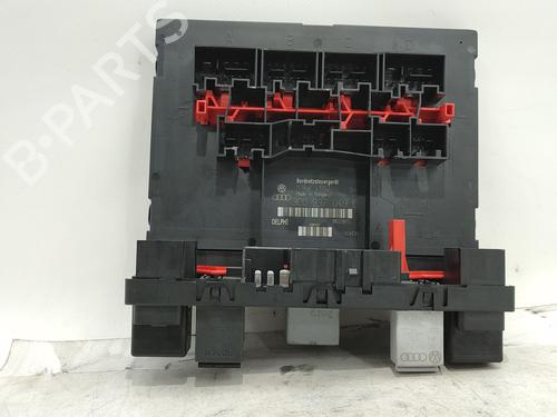 Used Fuse box Fuse box SKODA OCTAVIA II (1Z3) 1.9 TDI (105 hp) 33027682 33027682
