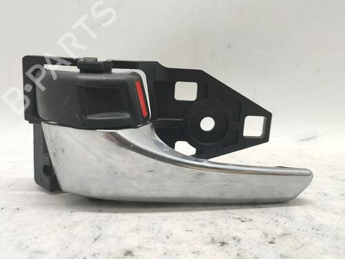 Venstre fortil invendig håndtag Venstre fortil invendig håndtag TOYOTA HILUX VIII Pickup (_N1_) [2015-2026] 37016069 37016069
