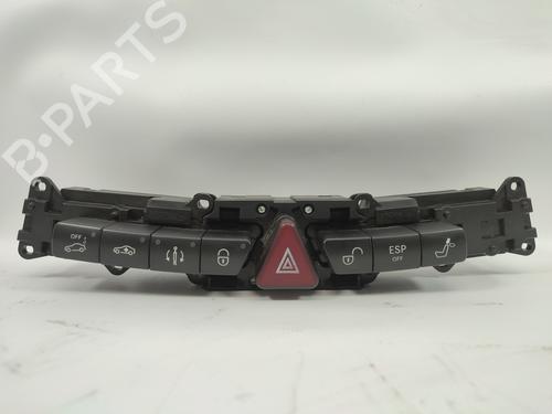 Used Warning switch MERCEDES-BENZ S-CLASS (W220) S 500 4-matic (220.084, 220.184) (306 hp) 13656018