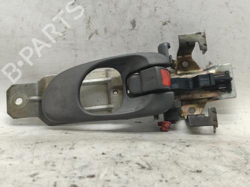 Used Front right interior door handle KIA CARNIVAL I (UP, FL) [1998-2001]  17559939
