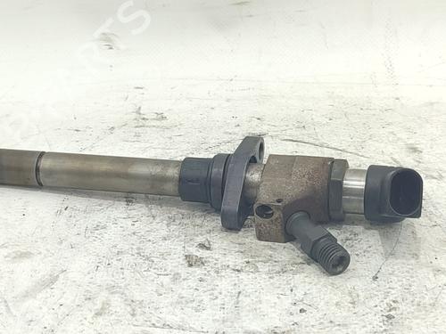 injector-volvo-s40-ii-544-2003-2004-2005-2006-2007-2008-2009-2010-2011-2012-38043137 main image