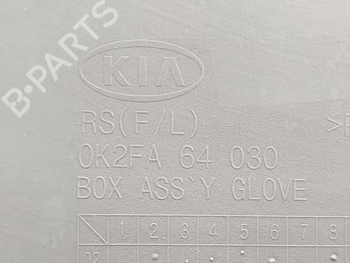 Boîte à gants KIA CARENS I MPV (FC, FJ) 2.0 CRDi | BP31060747C95