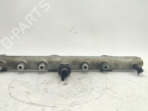 Used Injection rail KIA SORENTO I (JC) 2.5 CRDi 4WD (140 hp) 32393922