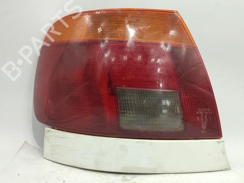 Venstre baglygte AUDI A4 B5 (8D2) 1.9 TDI (110 hp) 31680170
