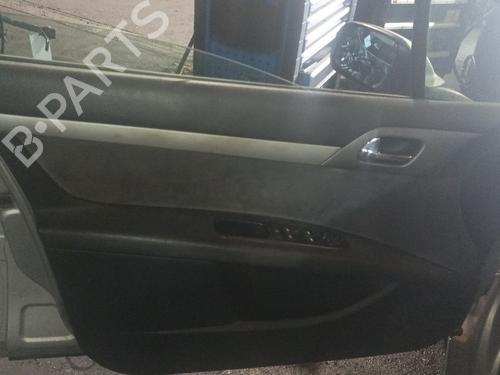 Armrest / Center console PEUGEOT 407 (6D_) 2.0 HDi 135 (6DRHRH, 6DRHRE, 6DRHRG, 6DRHRJ) | BP31130568I20