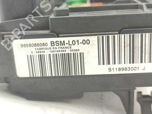 Fuse box PEUGEOT 407 (6D_) 2.0 HDi 135 (6DRHRH, 6DRHRE, 6DRHRG, 6DRHRJ) | BP30090296E1