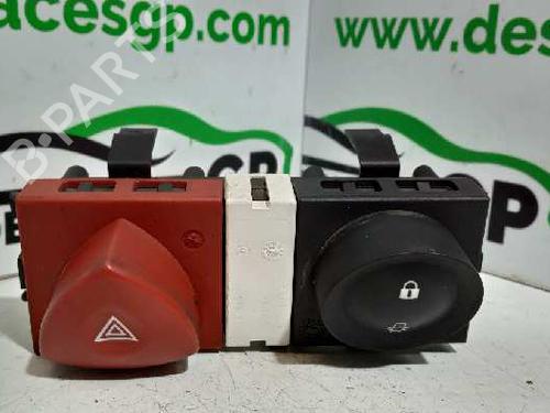 Used Warning switch RENAULT MEGANE II (BM0/1_, CM0/1_) [2001-2012]  7145572