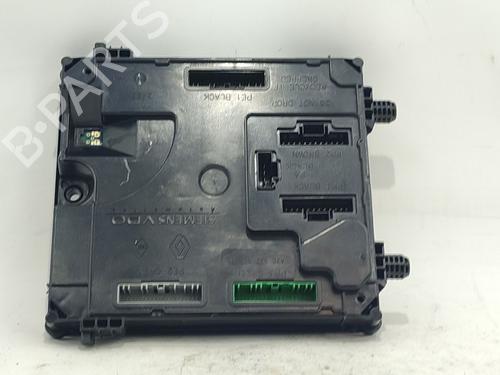 Used Fuse box Fuse box 37646108 37646108