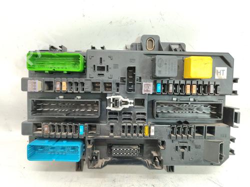Caja reles / fusibles OPEL ASTRA H GTC (A04) 1.9 CDTI (L08) (120 hp) 28586990